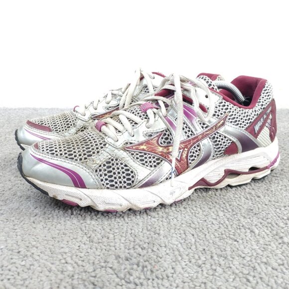 Mizuno Wave Alchemy 10 Womens Size 9 Running Shoes Low Top Silver Burgundy - Picture 1 of 11